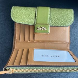 Medium Grace Wallet